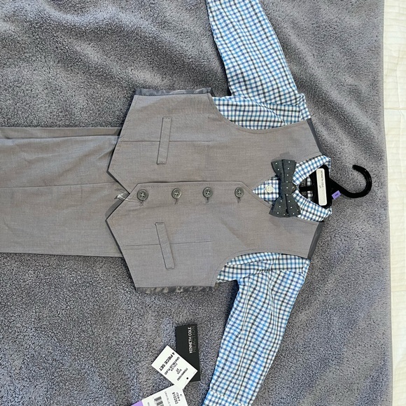Kenneth Cole Reaction 4 Piece Set Size: 2T - Picture 2 of 6